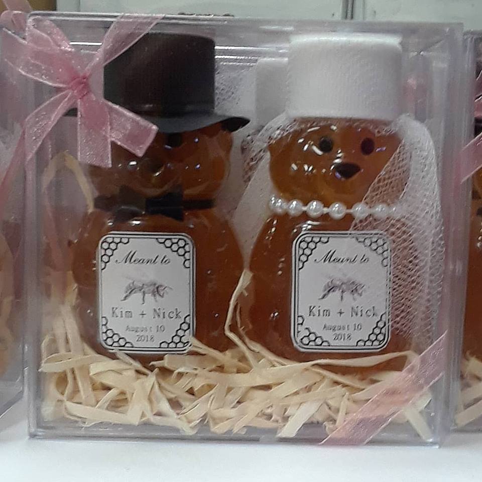 BeeLovelyBotanicals Bride and Groom Honey Bear in acrylic box with ribbon