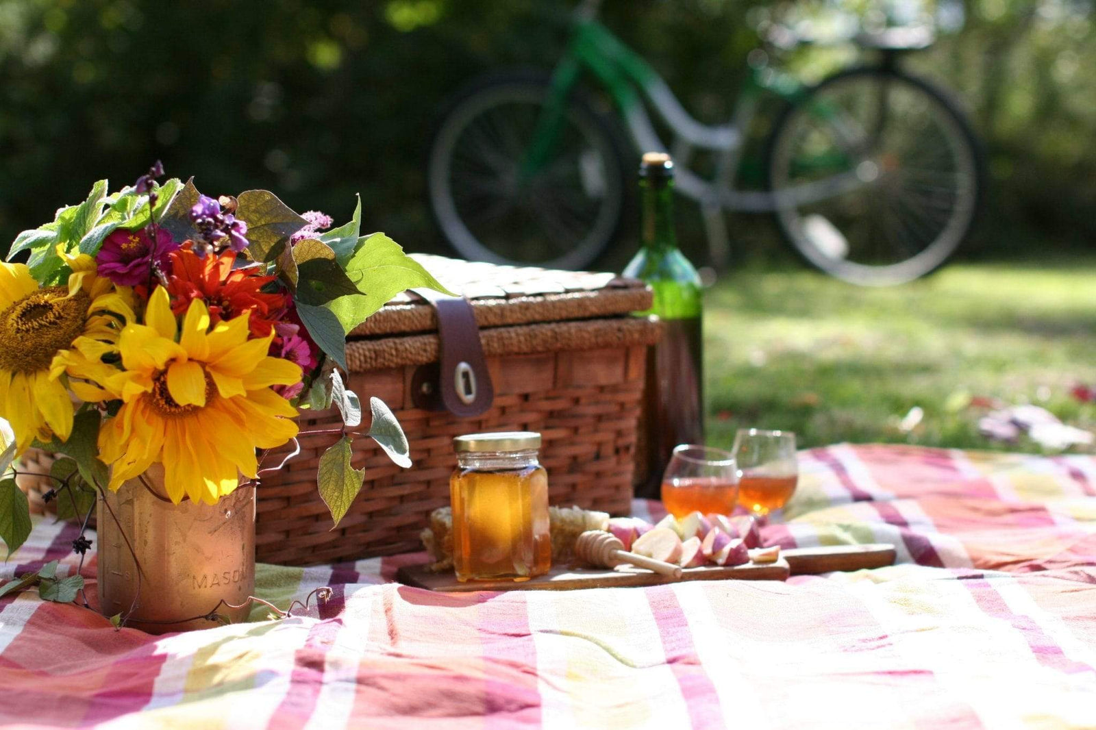 BeeLovelyBotanicals Infused Honey Gift Set